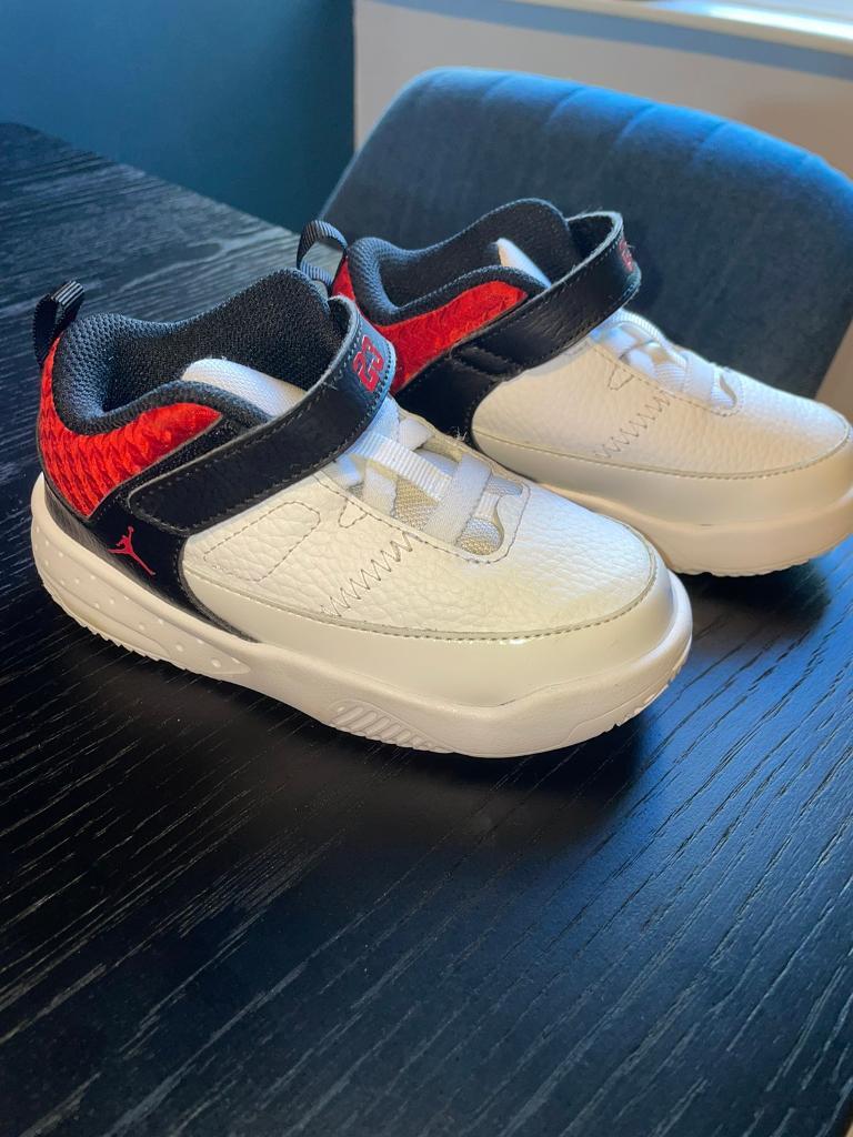 infant jordan trainers